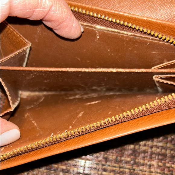 Louis Vuitton Brown and Gold Monogram Wallet - Picture 8 of 11